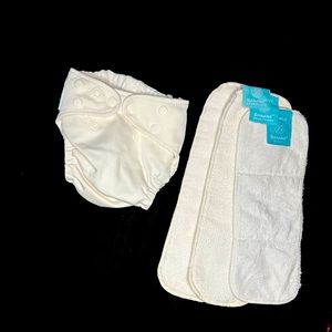 CHARLIE BANANA One-Size Diaper + 3 fleece liners. 0-36 months. White.